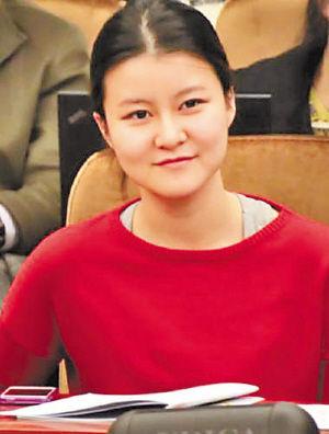 黄宏21岁女儿豆豆被曝光 现学习播音主持专业