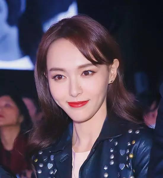 刘诗诗赵丽颖为什么看起来越来越"温柔"？只因她们都换上了这个