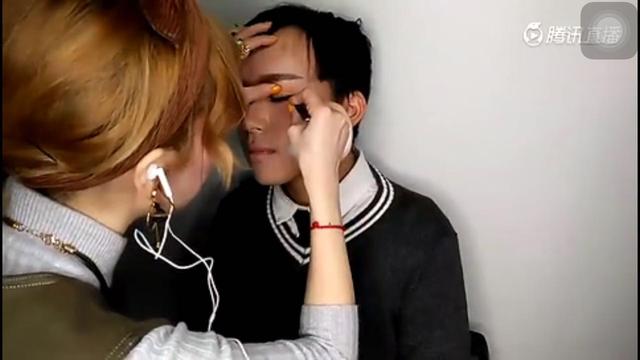 天啦噜!男生化妆后秒变“天仙”,美到没天理