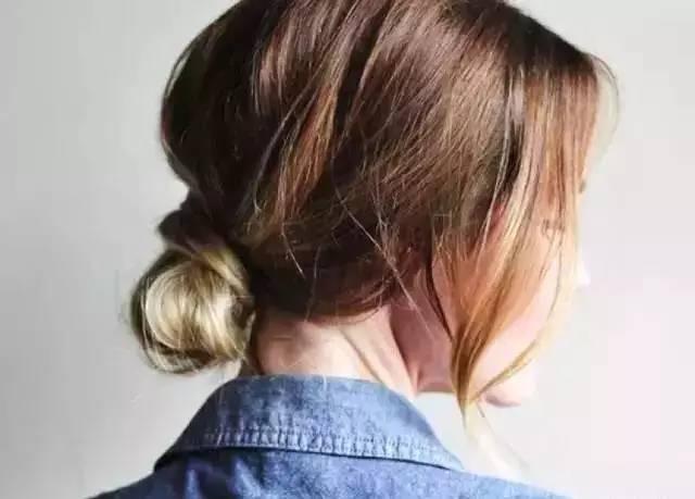 看一个女人的气质，看她扎丸子头的位置就知道了……