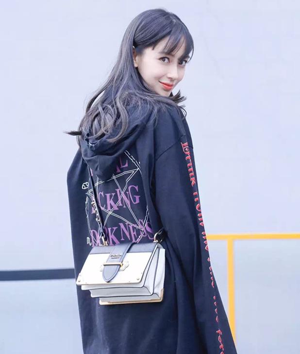 90秒知道 Angelababy宋佳都爱背的包包 你到底