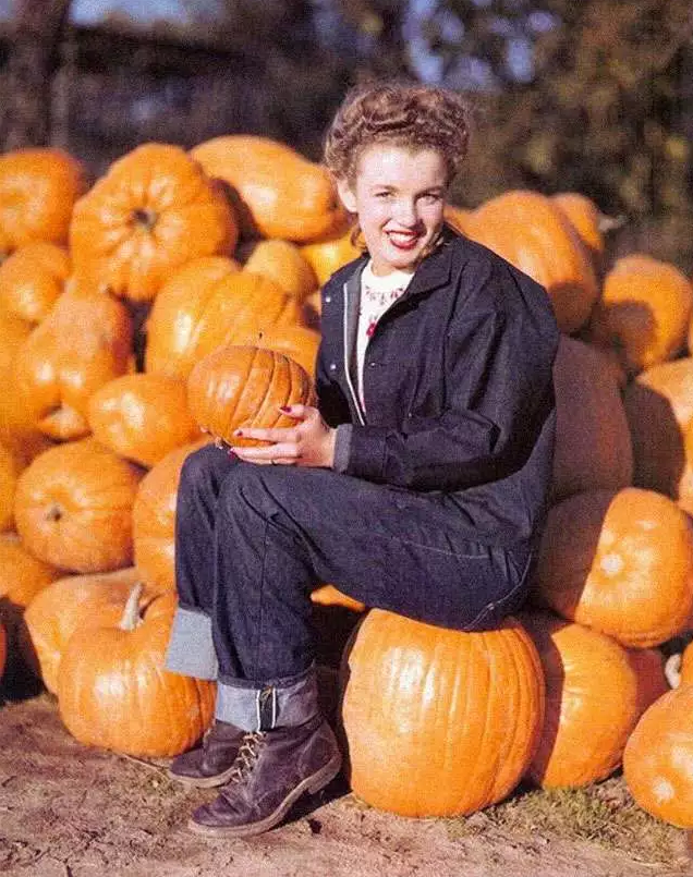 你是否也有这样一件牛仔,记录了那些年经历过的破事儿?