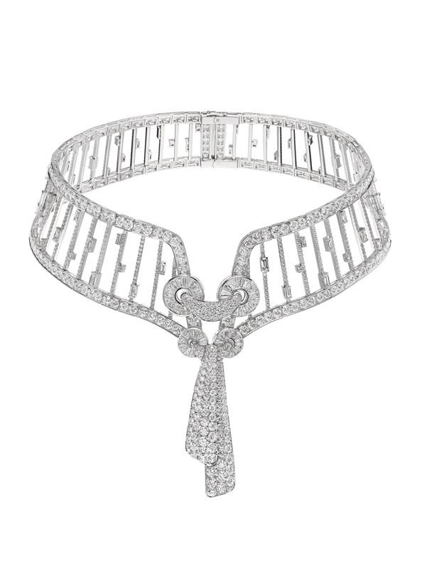 90秒知道：戴上球一样珠宝 去Met“球赛”射门