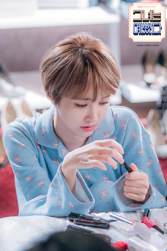 变身《<em>她很漂亮</em>》女主角只需要这10个look_时
