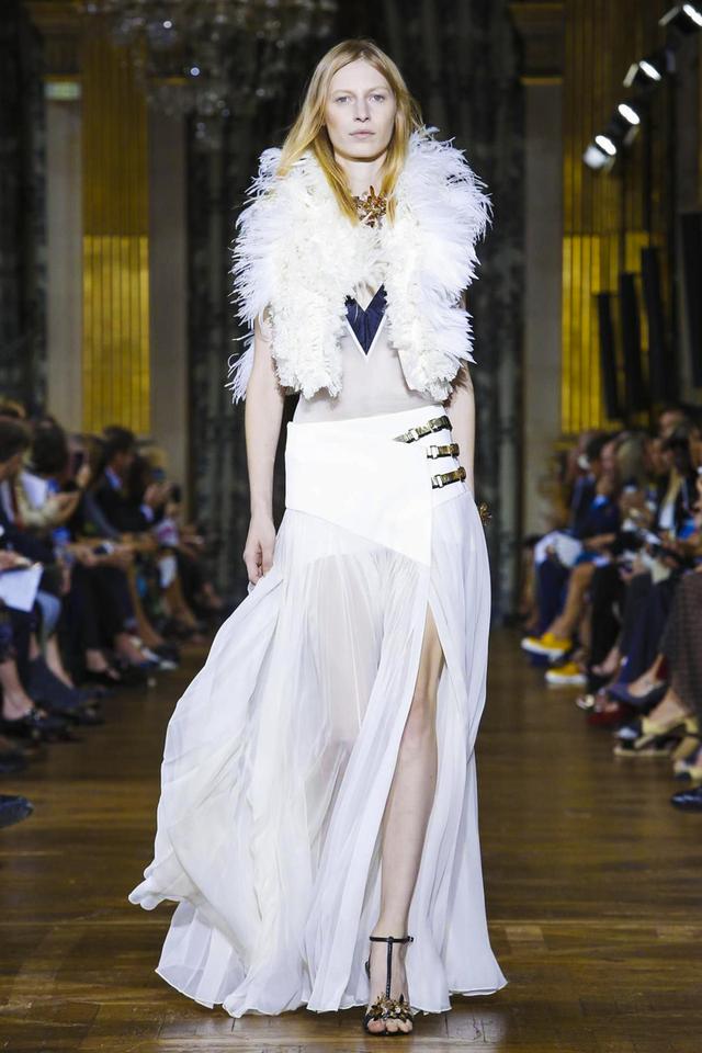 女性之魅与男性之美 郭碧婷Lanvin秀场创颜值