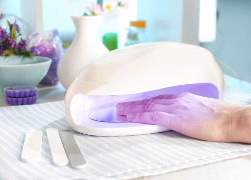 光疗美甲存在健康隐患:辐射大或诱发癌症_时尚_腾讯网