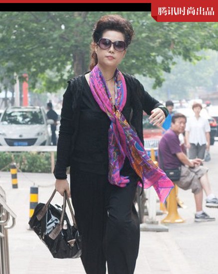 沈星梦鸽深陷麻烦的名<em>女人</em> 穿衣风格出卖你们