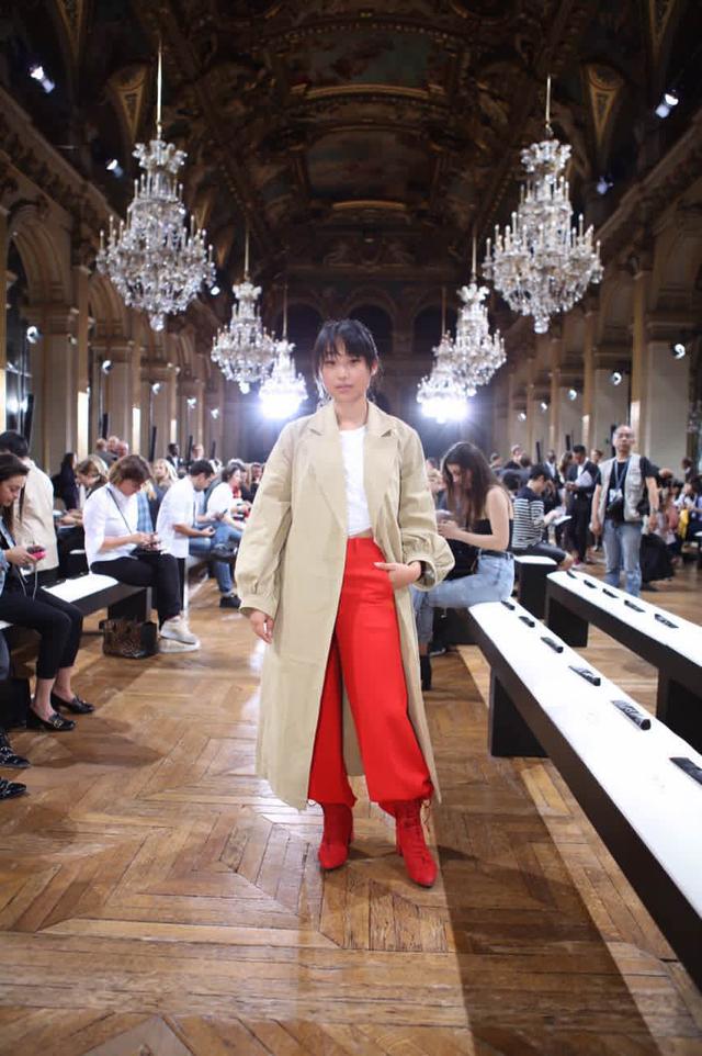 女性之魅与男性之美 郭碧婷Lanvin秀场创颜值