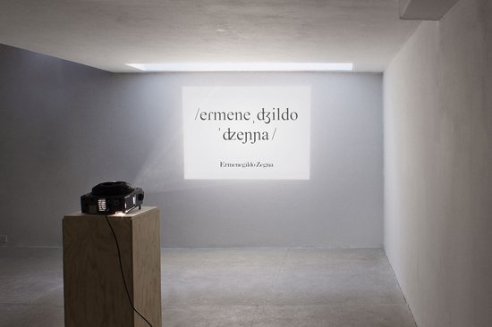 跟时装大师Stefano Pilati学讲意大利语