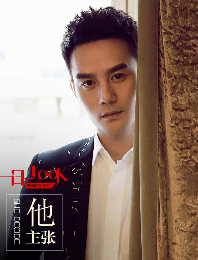 王凯白衬衣黑西装 你的俊朗伯爵已上线(组图)