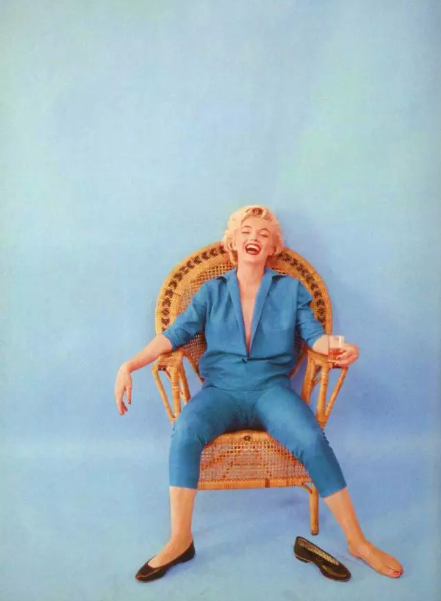 你是否也有这样一件牛仔,记录了那些年经历过的破事儿?