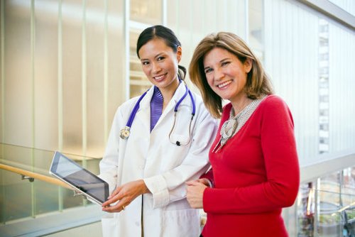 我偷偷给她开了尿妊娠试验的化验单