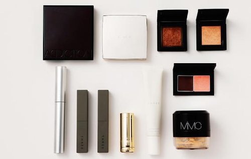 翻翻日本女生化妆包 她们在用什么