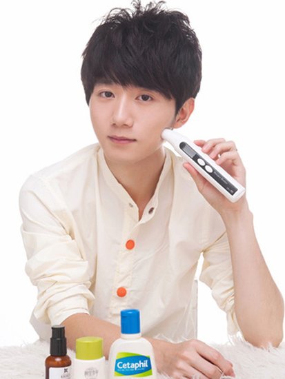 唇情六月 腾讯时尚签约专属美妆达人