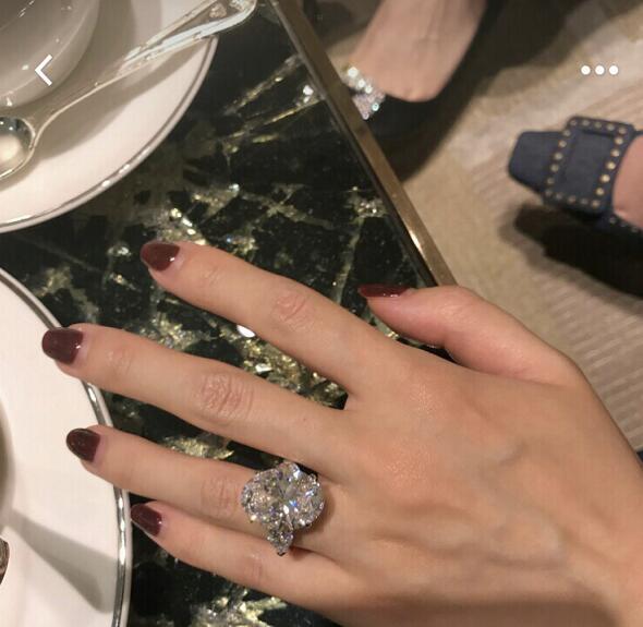 八公举:范冰冰有钱带五千万的钻戒,舍不得花50块买瓶指甲油?(“脱光美甲”单身汪才不懂)_时尚_腾讯网