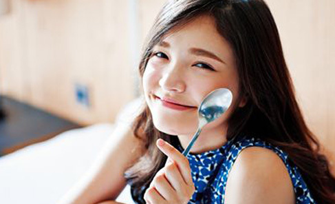 早晨脸部水肿怎么办 八大招帮你轻松解决