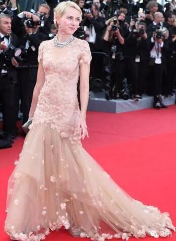 把范冰冰扮成“花仙子”的设计师,比范爷还美