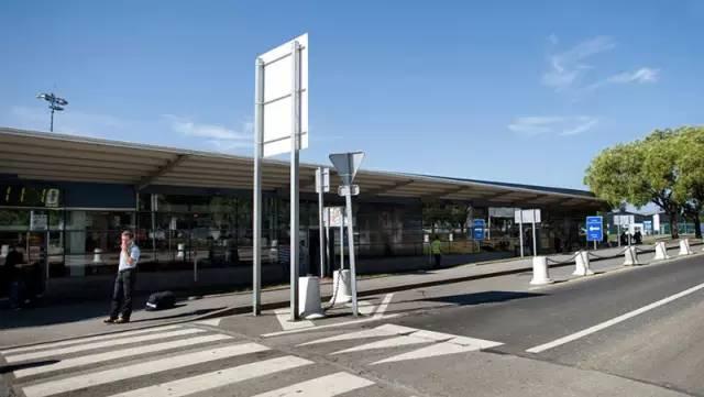 如果一定要转机过夜,注意规避掉下面10个机场