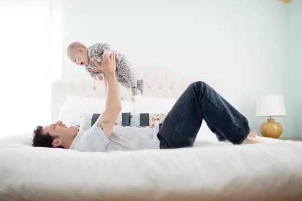 爸爸 下辈子我还是你的小情人儿 _时尚_腾讯网