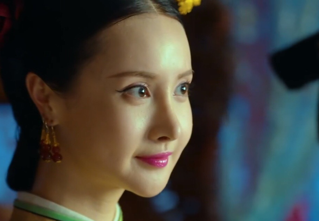 郑爽新剧热播 率领整容脸开年承包你荧屏