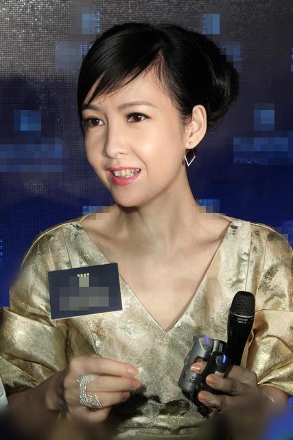 女星也有牙黄问题 看她们都如何为牙齿美白