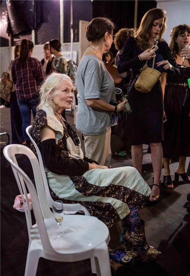 Vivienne Westwood独家专访:希望人们少买垃圾服装(图9) Vivienne Westwood独家专访:希望人们少买垃圾服装(图9)