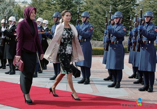 叙利亚第一夫人 前线拼命后方血拼_时尚_腾讯网