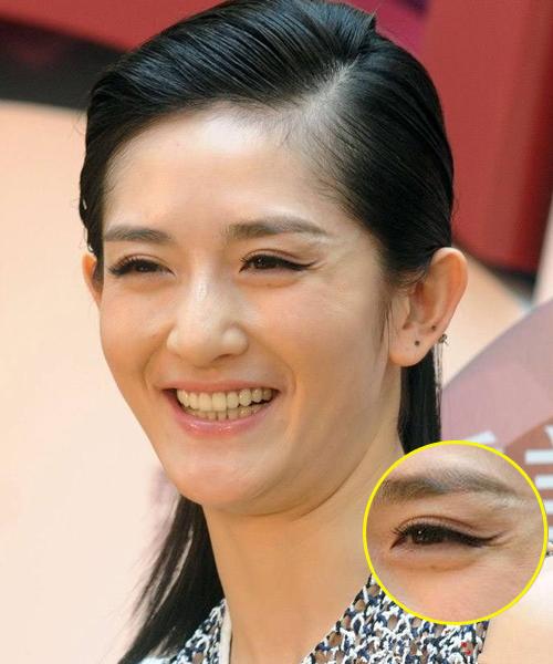 八公举：不笑运气差，爱笑脸会大 ……哦对了，还长纹。