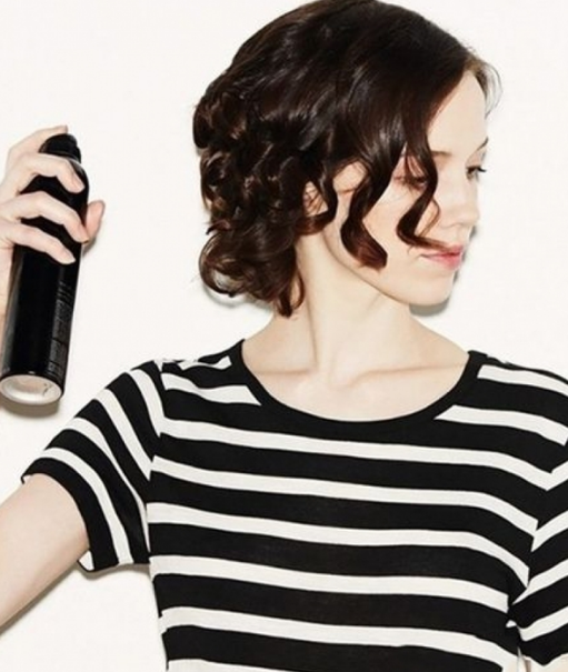 周冬雨告诉你今年短发流行趋势：耳下3CM