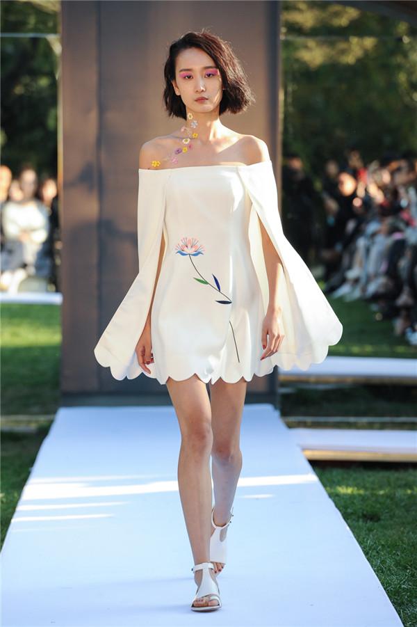 YE'SbyYESIR叶谦 灵感来自泰国鬼片的诗意时