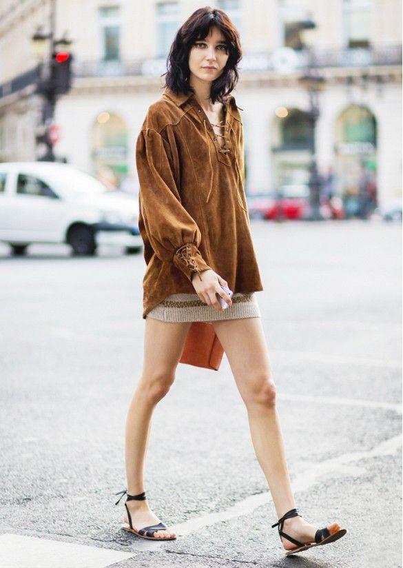 今天穿什么：绑带衣成今秋时装周最火单品