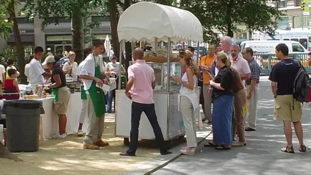 �°����������Ŀ�͵꣬Ҫ���й��������KFC�����ˣ�