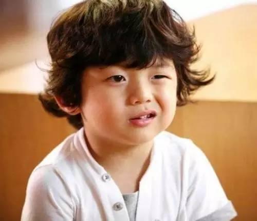 那些超萌的熊孩子们,个个把自己活成了表情包_时尚_腾讯网