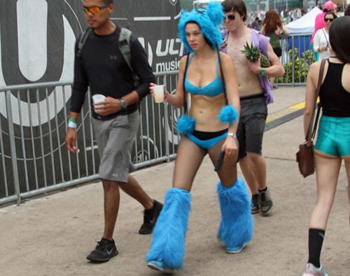 凡人观时尚: 脸长 男人 智商高 ?那李咏高过天_时