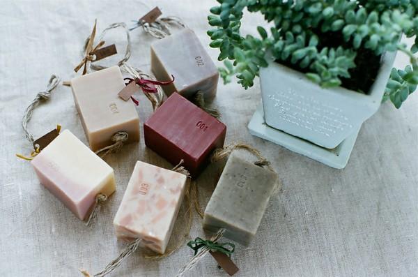 手工香皂洗脸护肤效果好?孰真孰假_时尚_一生一世