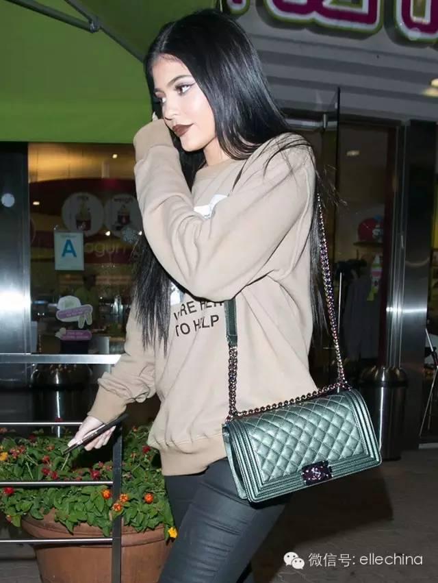 包包都是一个大写的安利【图】   目前颇受年轻人喜欢的香奈儿,kylie
