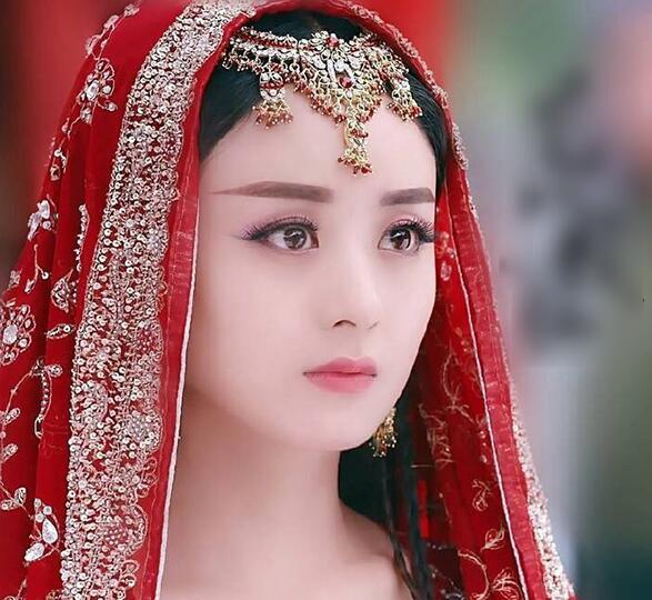 赵丽颖每次出镜都换个眉形,她是怎么做到的?