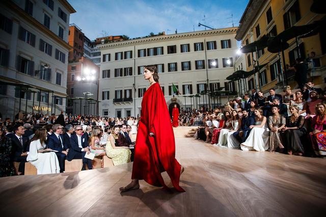 每个人都是Valentino高级定制的灵感缪斯