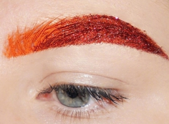 创意眼妆的精髓在于,不好好画眉毛、眼线和眼影!_时尚_腾讯网
