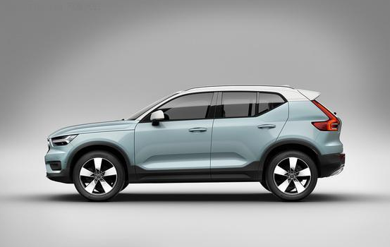 巴娜扎诗诗米兰时装周争艳竟然火了沃尔沃XC40