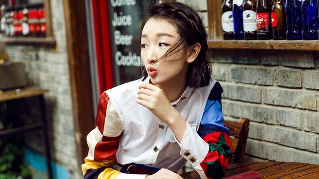 编发&小礼帽 周冬雨最新写真玩转短发的N种可