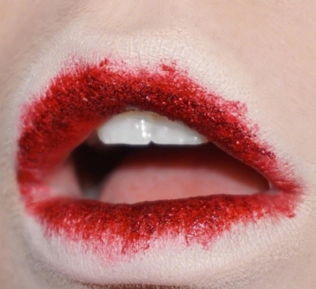 创意眼妆的精髓在于,不好好画眉毛、眼线和眼