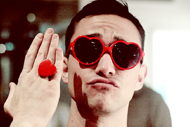 嘿!洛丽塔,你的太阳眼镜掉了!_时尚_腾讯网