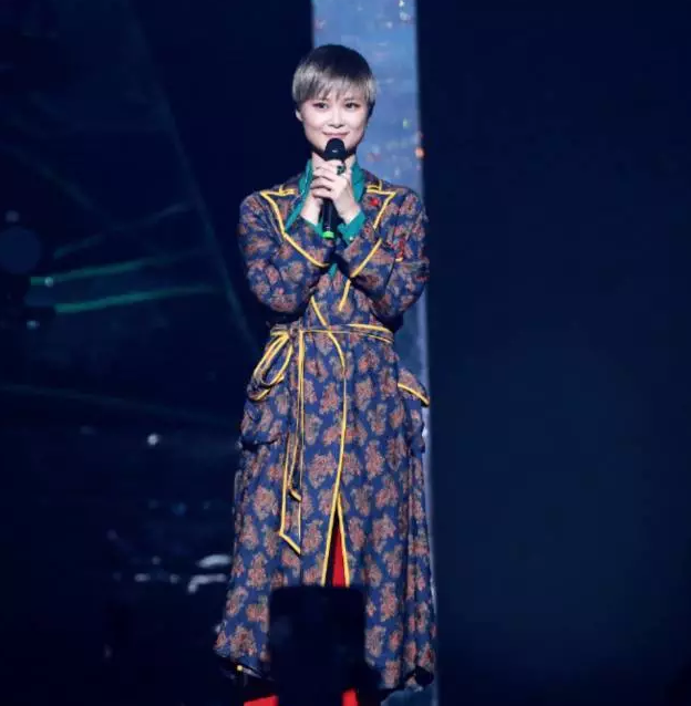 李宇春出道十年,如何从歌手变成时尚界it girl