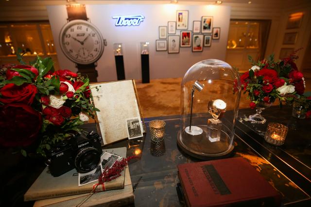 天梭表全球形象代言人刘亦菲首度访港 荣耀发