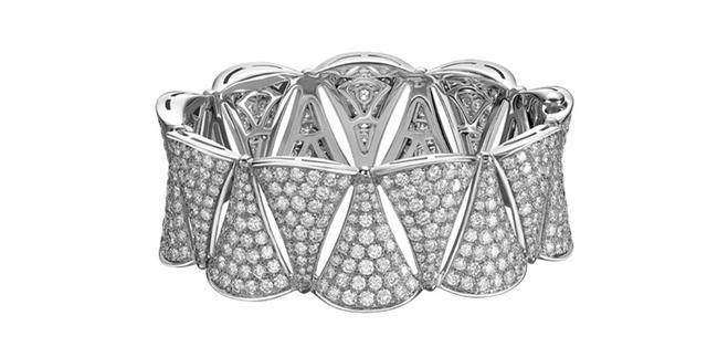 90秒知道：戴上球一样珠宝 去Met“球赛”射门