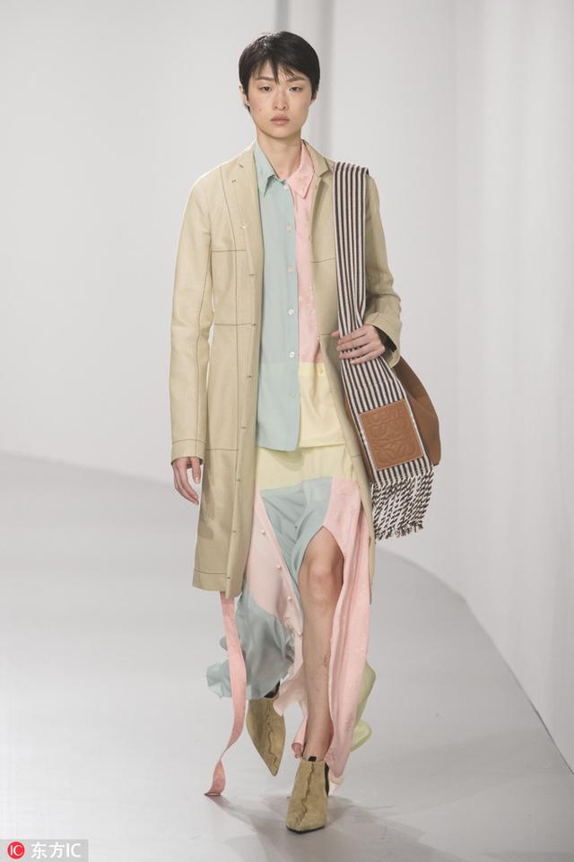 跟着刘诗诗一起真丝shirt 让你美的很高级