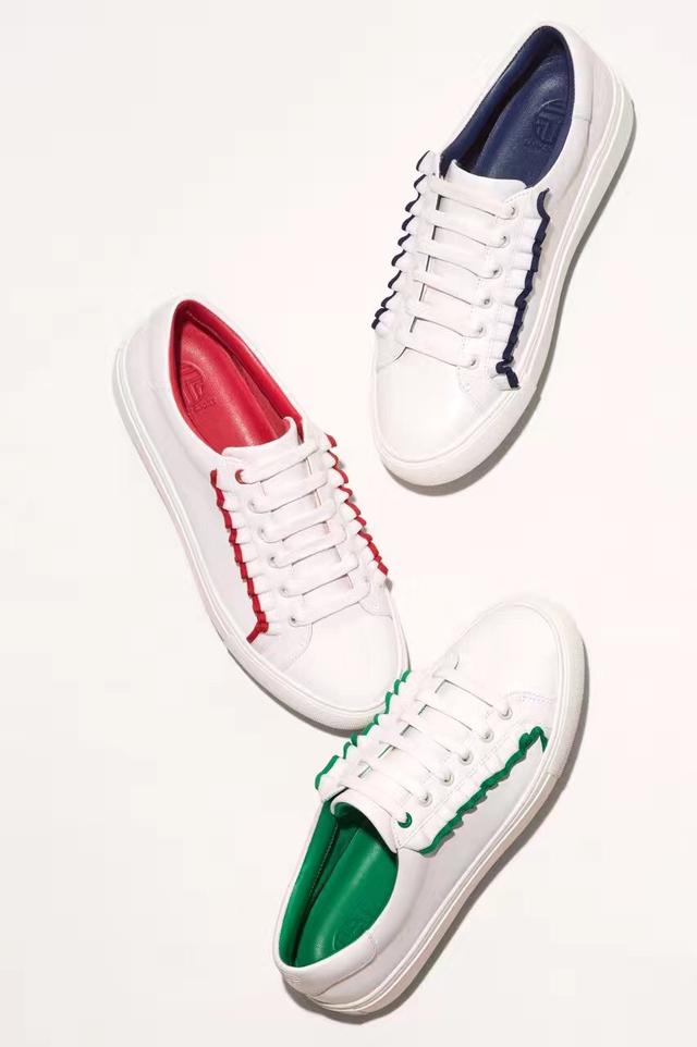 郭碧婷纽约第二天很忙 小仙女去Tory Burch挑选飞升上神的战袍