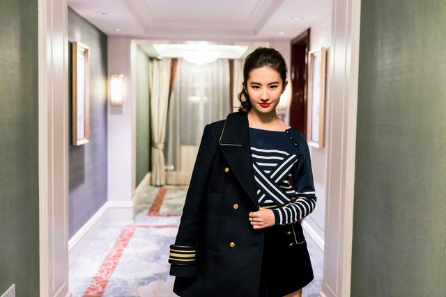 为啥刘亦菲从来不留刘海?原来原因都在这里