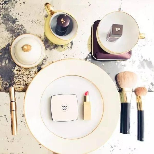 这些风格多样的单品 都可以拿来配你的牛仔